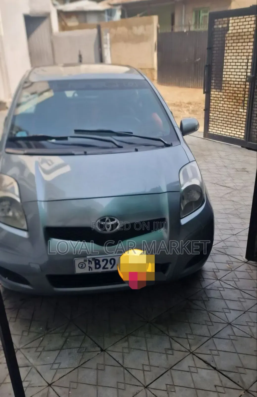 Toyota Yaris 2010 Gray