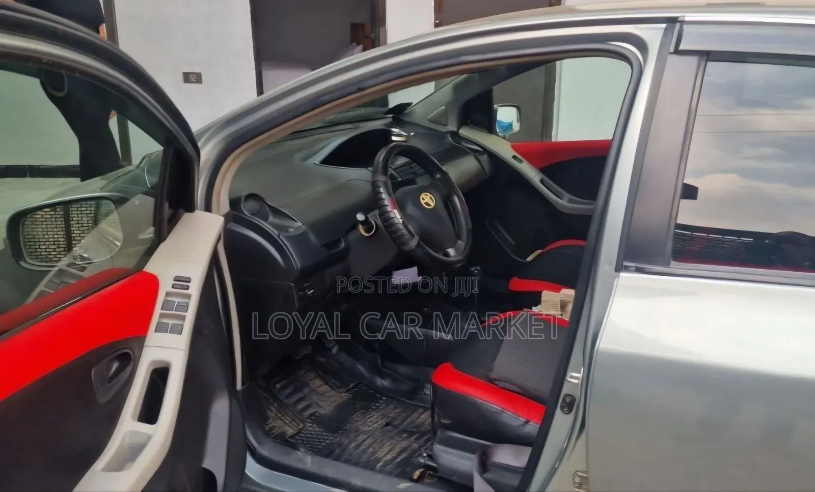 Toyota Yaris 2010 Gray