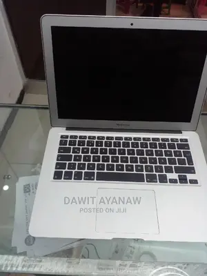 New Laptop Apple MacBook Pro 2011 2GB Intel Core 2 Duo HDD 500GB