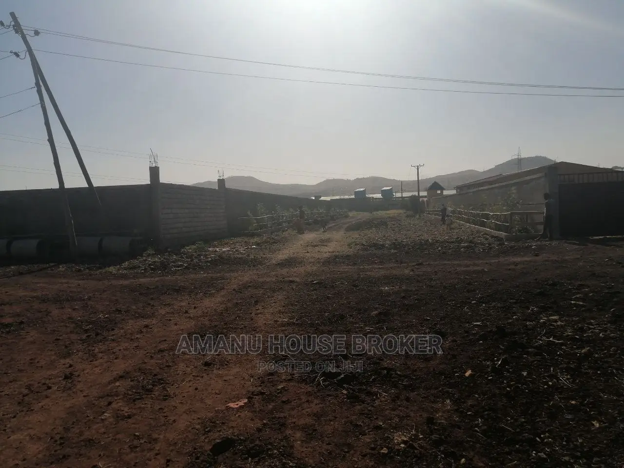 10bdrm Farm House in አስቸኳይ የሚሸጥ 17.000Sqm, Oromia-Finfinne for sale