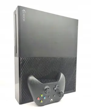 Xbox One With 1 Joystick. 2 Cd and 5 Game Installed.