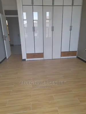 5bdrm Villa in አአ, Bole for Sale
