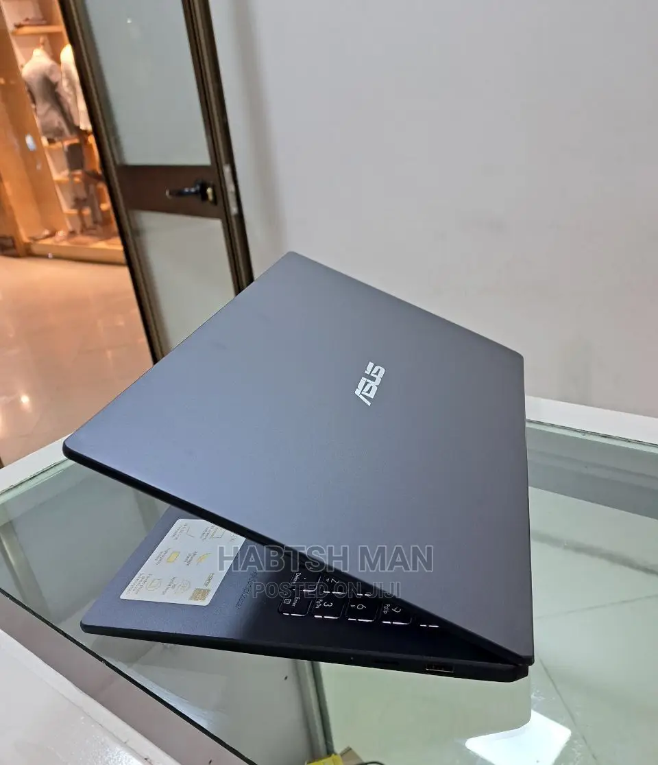 New Laptop Asus VivoBook 15 X505BA 4GB Intel Celeron SSD 128GB