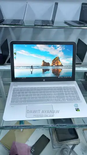 New Laptop HP Pavilion 15 8GB Intel Core I5 HDD+SSD 1T
