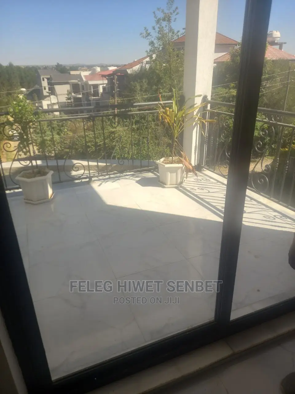 Furnished 6bdrm House in አአ, Bole for Sale