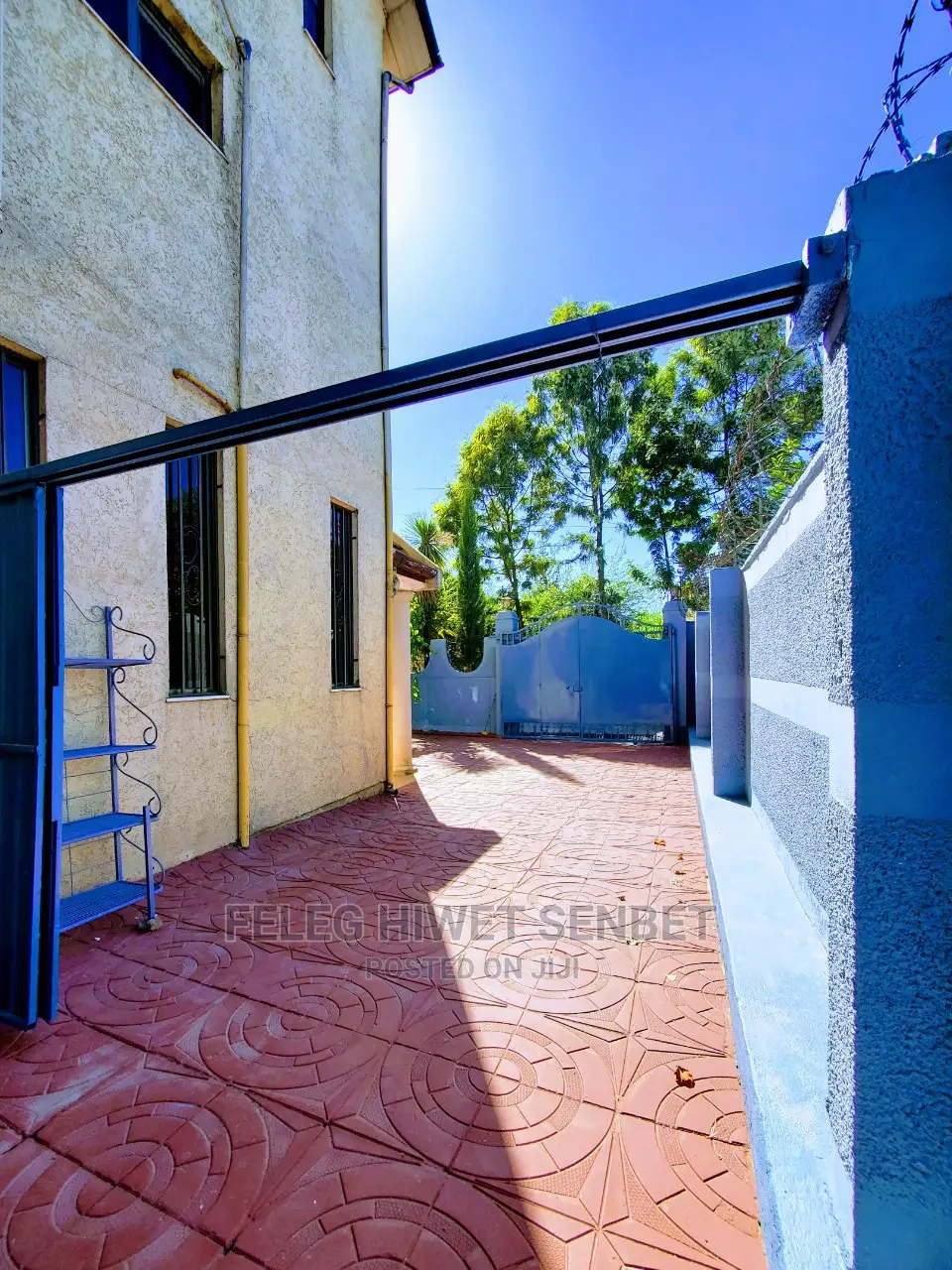 Furnished 6bdrm House in Aa, Bole for Rent