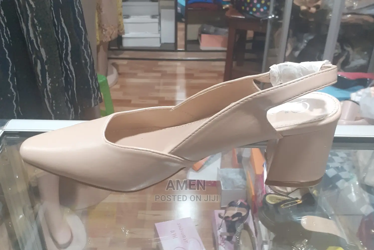 Ladies Shoe