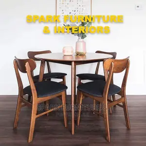 Round Dining Table D-019 4 Seater