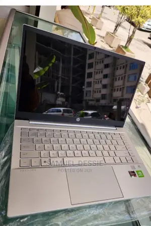 New Laptop HP Pavilion 15 8GB AMD Ryzen 7 SSD 512GB