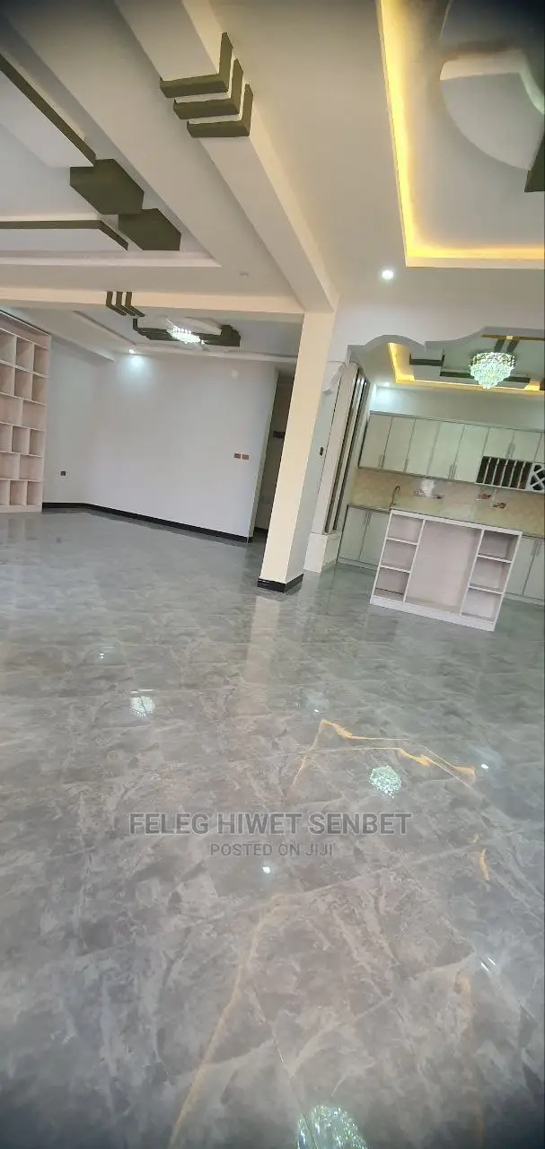 Furnished 5bdrm House in አአ, Bole for Sale