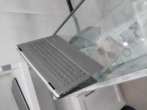 New Laptop HP Envy X360 8GB Intel Core I5 SSD 512GB
