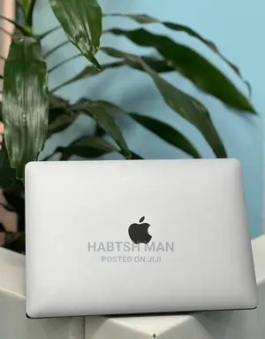 New Laptop Apple MacBook Pro M1 8GB SSD 512GB