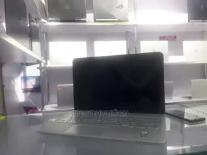 New Laptop HP Envy X360 8GB Intel Core I5 HDD+SSD 128GB