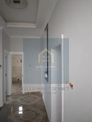 የሚሸጥ አዲስና ማንም ያልኖረበት ቆንጆ ቤት