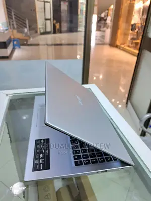 New Laptop Acer Aspire 5 8GB Intel Core I3 SSHD+SSD 512GB