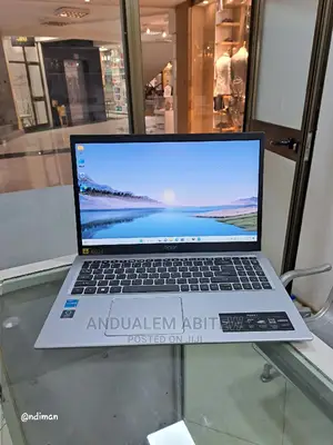 New Laptop Acer Aspire 5 8GB Intel Core I3 SSHD+SSD 512GB