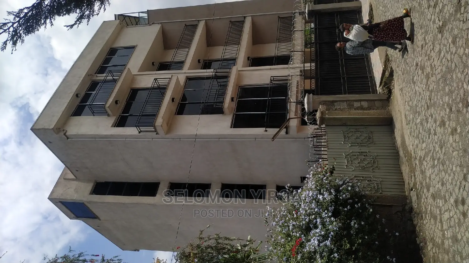 10bdrm Duplex in Addis Abba, Bole for sale