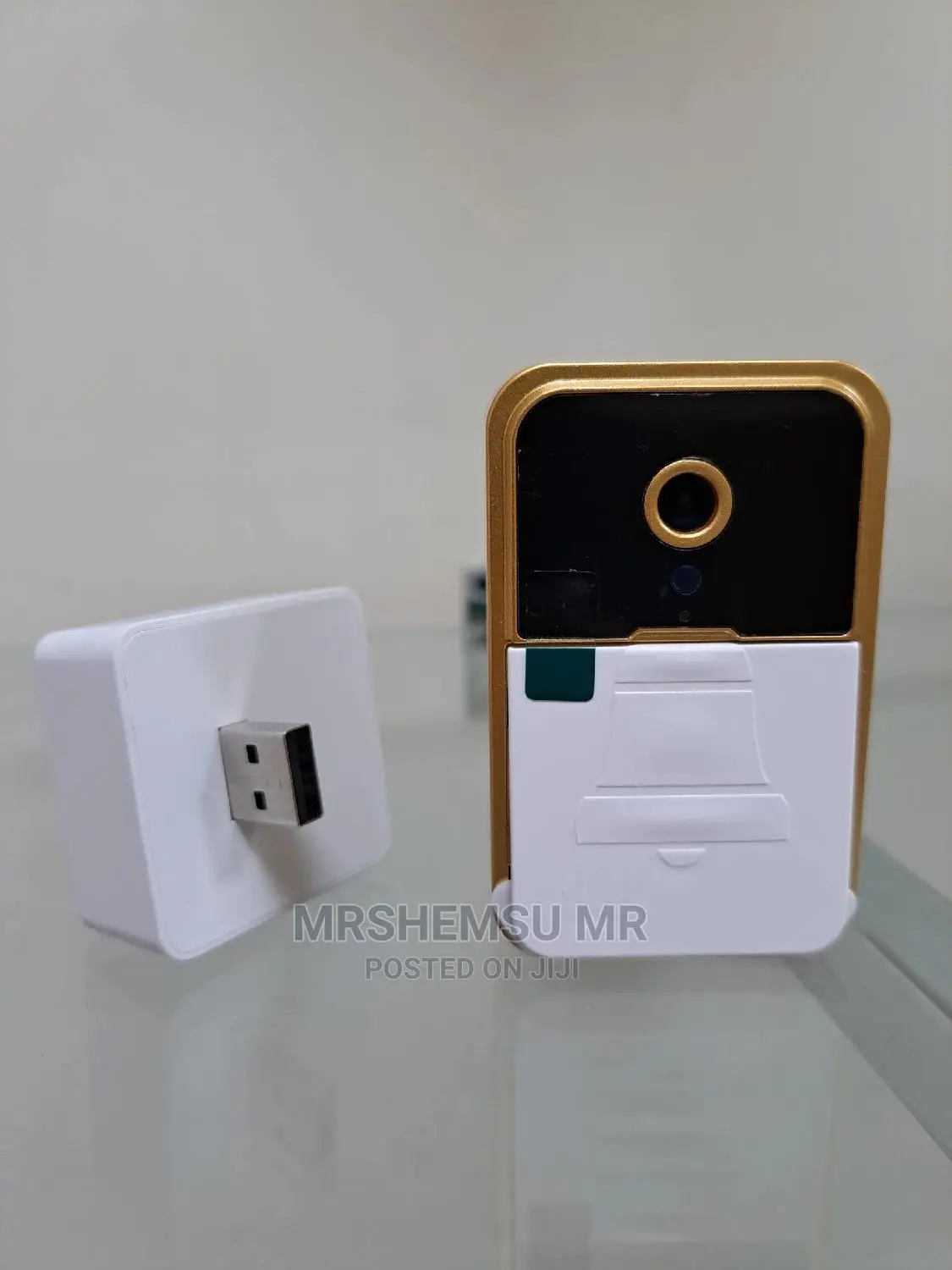 ባለካሜራ የበር ደውል
Camera Doorbell