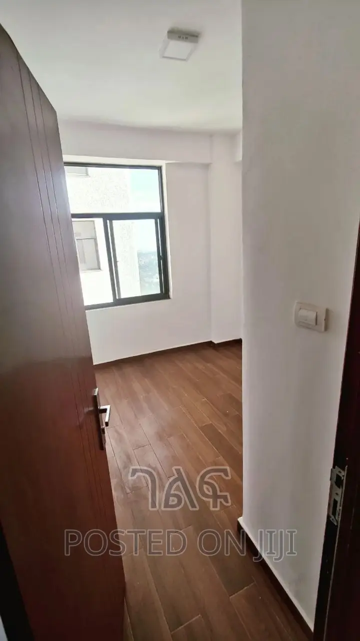2bdrm Apartment in የኖህ, Bole for Sale