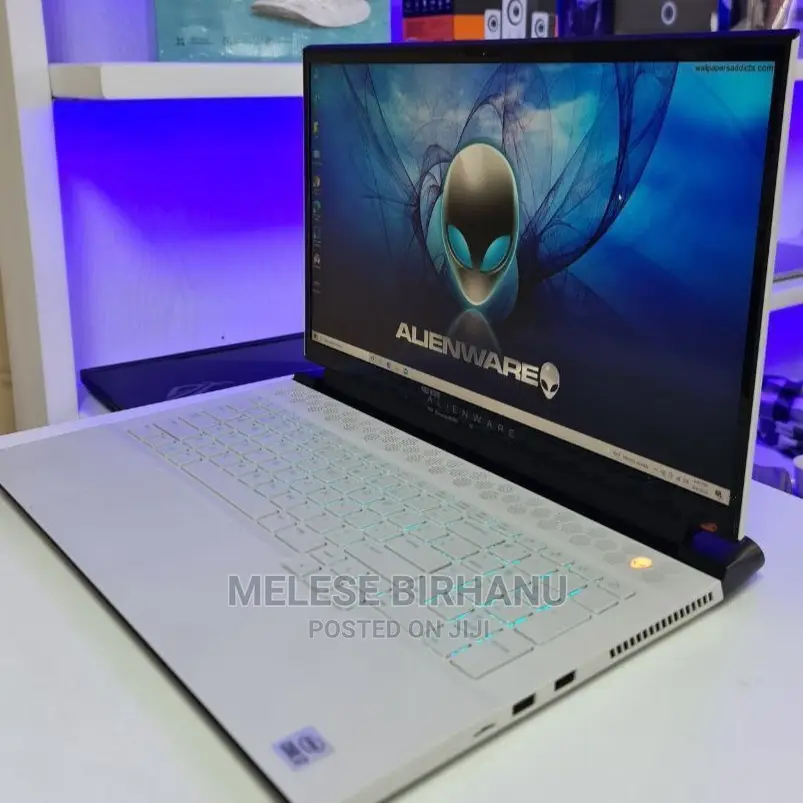 New Laptop Alienware M17x R2 32GB Intel Core I7 SSD 2T