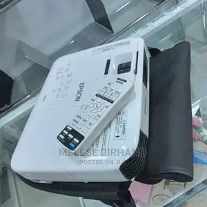 New Brand Packed Epson EB-X39 Projector