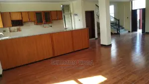 5bdrm Villa in Addis Abeba, Bole for sale