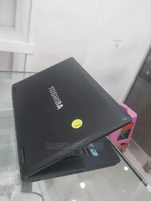 New Laptop Toshiba Satellite C850 8GB Intel Core I5 HDD 1T