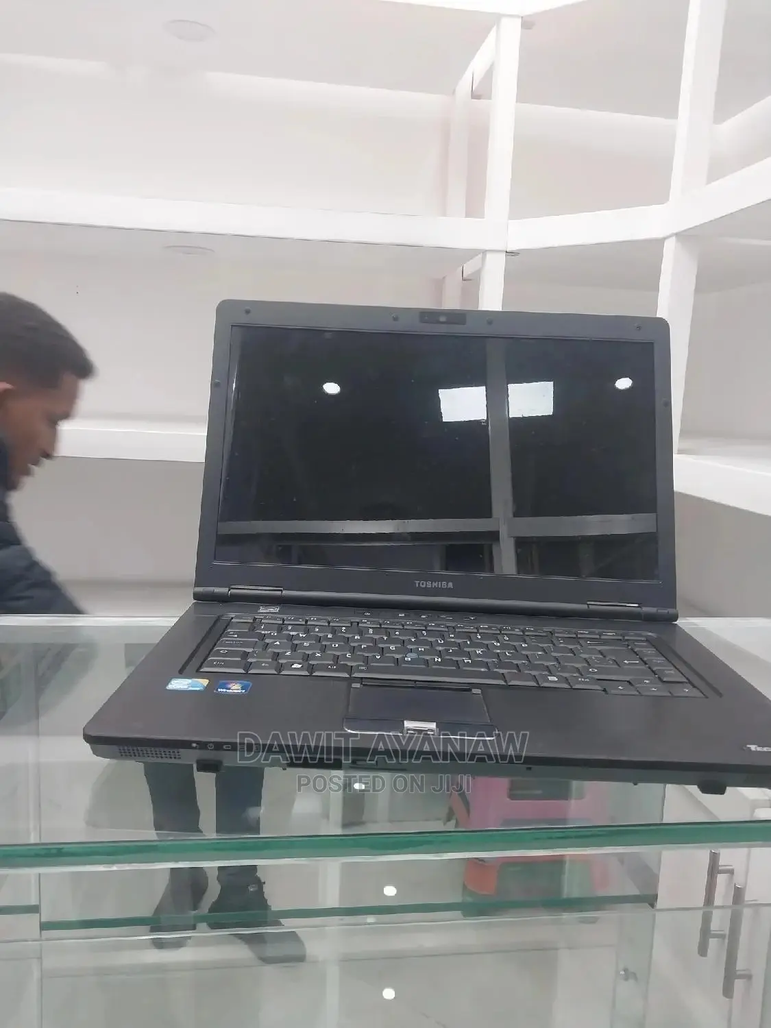 New Laptop Toshiba Satellite C850 8GB Intel Core I5 HDD 1T