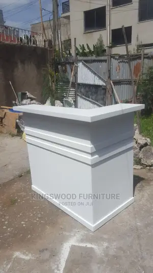 Reception Table P30 C1093