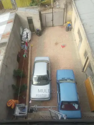 Furnished 7bdrm House in ጆኒ ጋራጅ ኣሚቼ ጋ, Bole for Sale