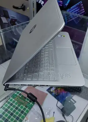 New Laptop HP Envy 13 8GB Intel Core I5 HDD 1T