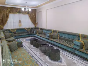 Mejles Arabia With Table