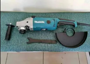 Makita Angel Grinder 2400w