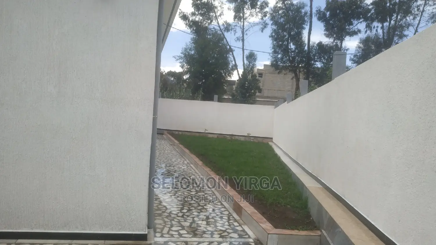 4bdrm House in Villa, Yeka for Sale