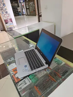 New Laptop HP EliteBook 820 G3 8GB Intel Core I3 SSD 256GB