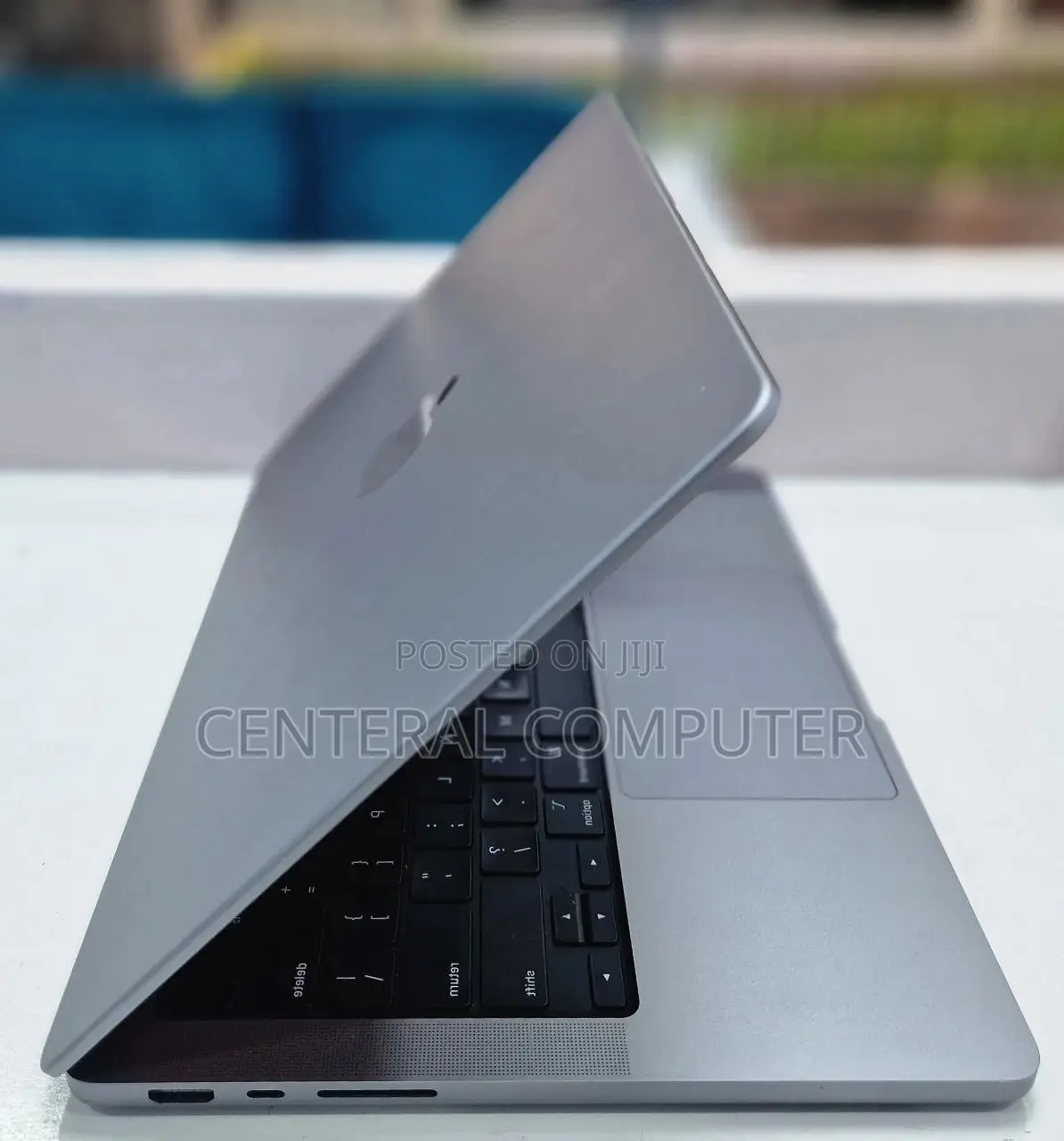 New Laptop Apple MacBook Pro 2021 M1 16GB Apple M1 Pro SSD 512GB