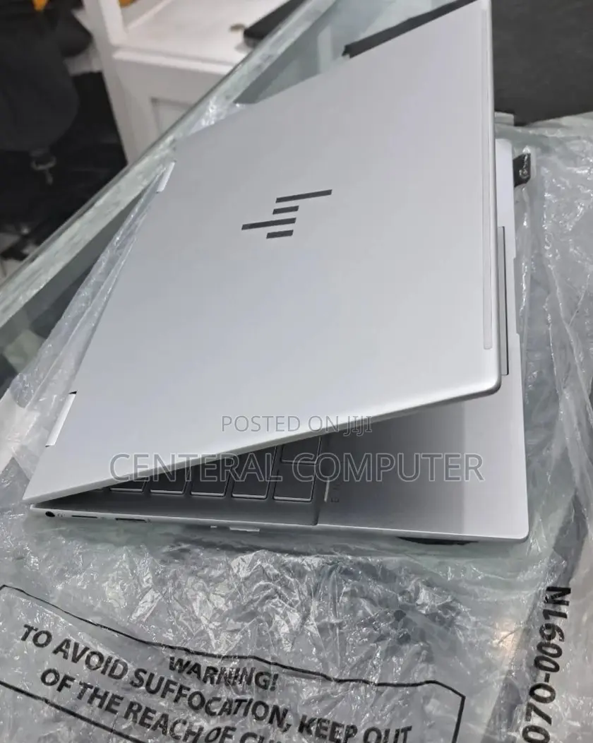 New Laptop HP Envy X360 15z 8GB Intel Core I7 SSD 512GB