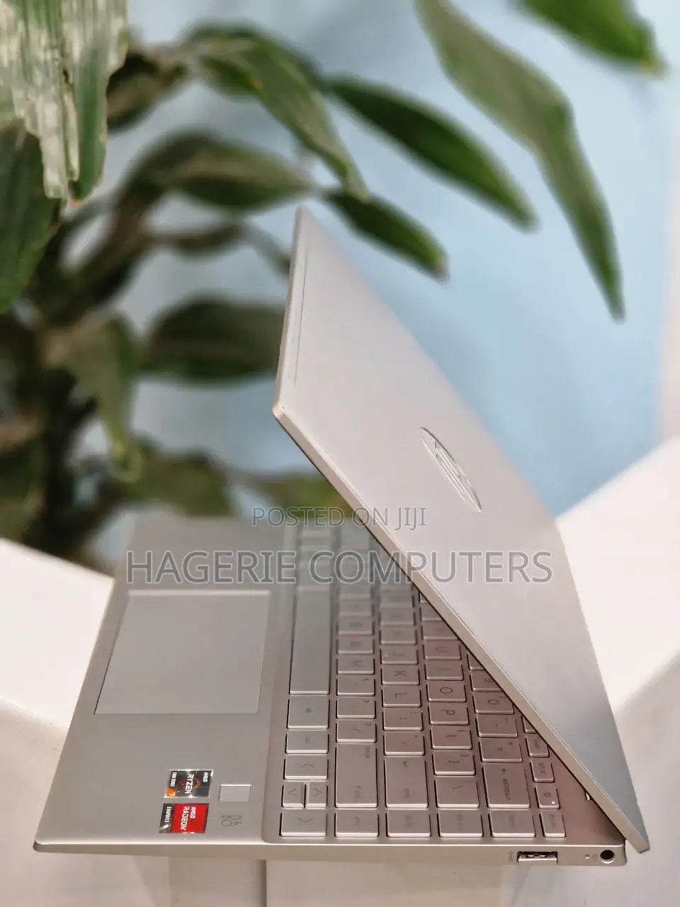 New Laptop HP Pavilion X2 10 16GB AMD Ryzen 7 SSD 1T