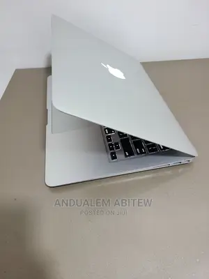New Laptop Apple MacBook Air 2015 8GB Intel Core I5 SSD 128GB