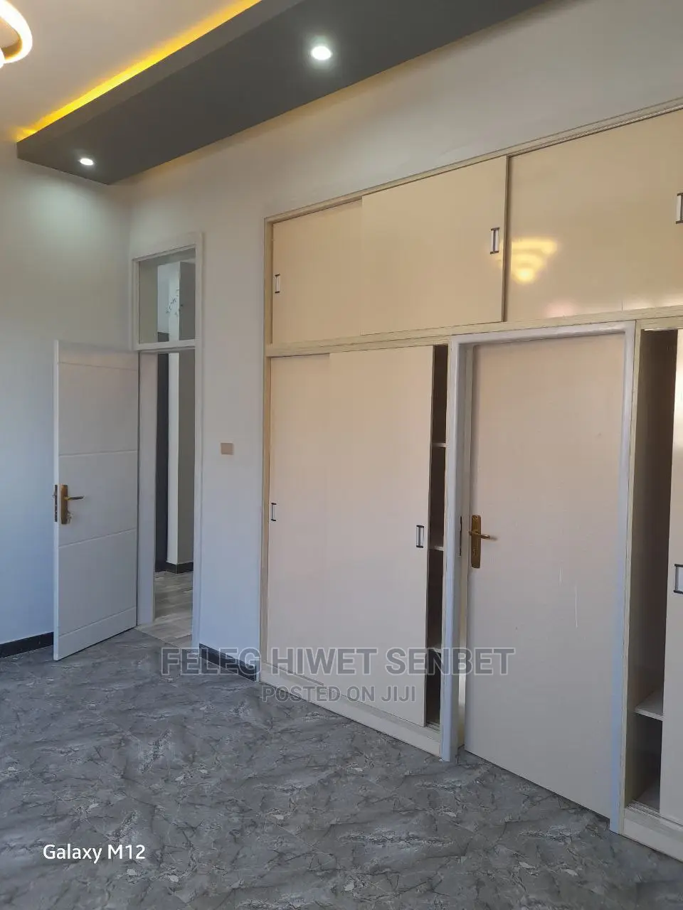 Furnished 5bdrm Villa in አአ, Bole for sale