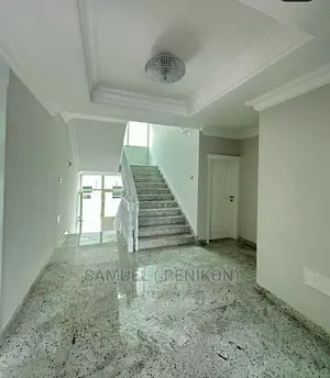 9bdrm House in Compound Home, Yeka for sale