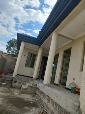 Furnished 3bdrm House in ኣያት ኣካባቢ, Bole for Sale