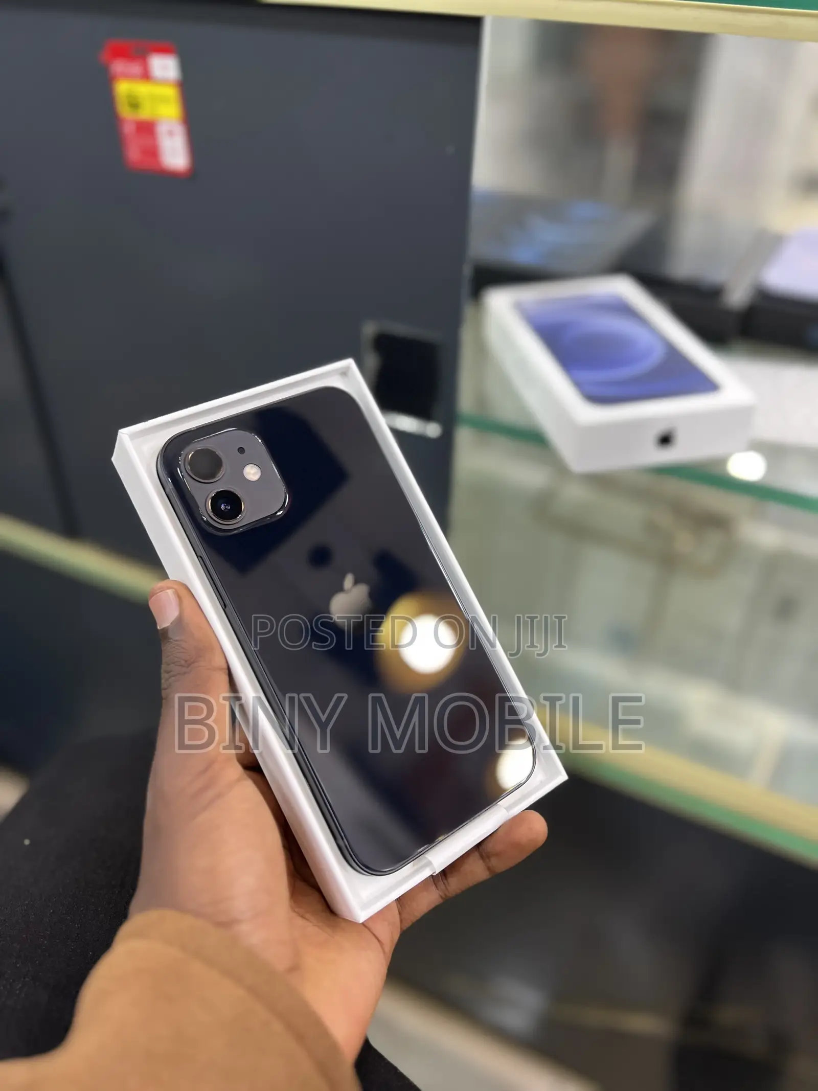New Apple iPhone 12 64 GB Black