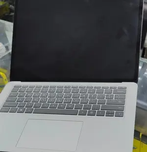 New Laptop Microsoft Surface Pro 9 16GB Intel Core I7 SSD 512GB