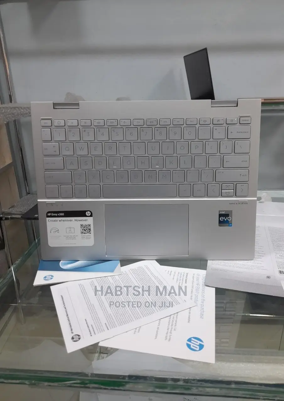 New Laptop HP Envy X360 8GB Intel Core I7 SSD 512GB