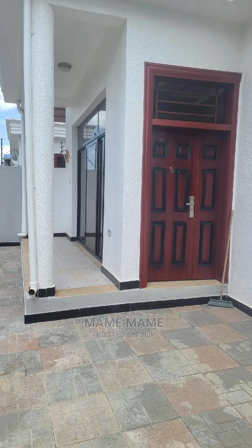 3bdrm Villa in Addis Abeba, Bole for sale