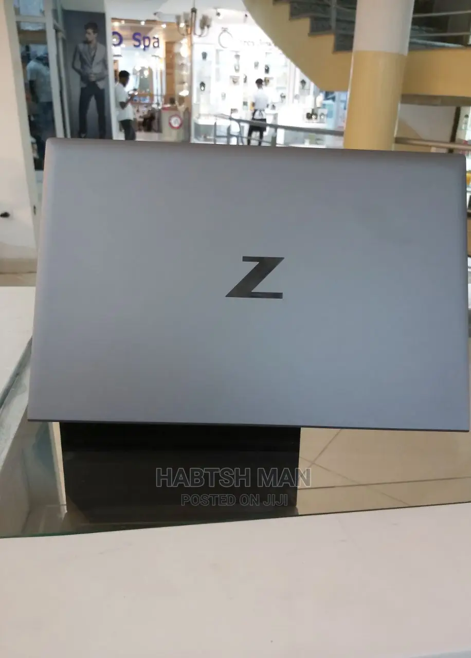 New Laptop HP ZBook Studio G5 16GB Intel Core I7 SSD 512GB