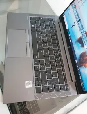New Laptop HP ZBook Studio G5 16GB Intel Core I7 SSD 512GB