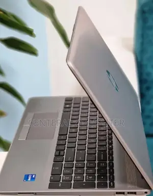 New Laptop HP 250 G8 8GB Intel Core I7 SSD 1T