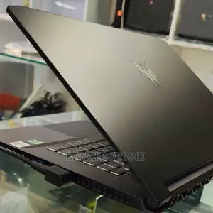 New Laptop Acer Predator 17 8GB Intel Core I7 SSD 1T